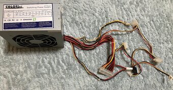 Zdroje do PC s výkonem 250-400 wattů, cena od 89,- za kus - 5