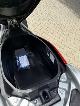 Yamaha NMAX 125cm - najeto pouze 7000km - 5