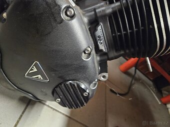 Triumph bonneville 900 motor - 5