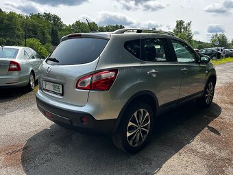 Nissan Qashqai 1,6i 84kW, r.v. 2010, TOP STAV - 5