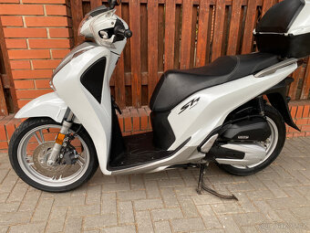 Honda SH 150i (2019 ABS) - 5