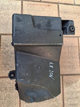 Kryt vzduchového filtru Volkswagen Golf 4 1.8 20V 1J0129607L - 5