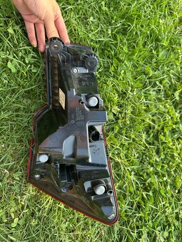 Originální levá zadní vnější svítilna Škoda Octavia 4 combi - 5