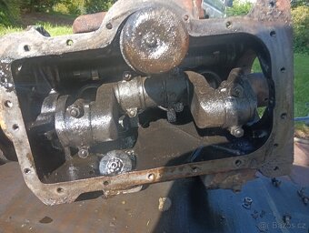 Škoda Popular motor - 5