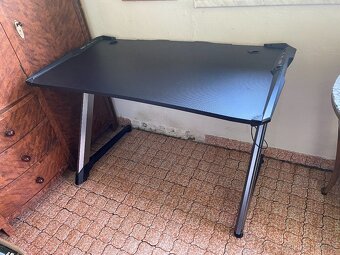 Herní stůl Ultradesk (stůl do pracovny) - 5