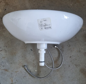 Umyvadlo s podstavcem a baterií - 5