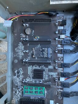 těžební rig na kryptoměny - mining rig - 5
