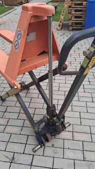 Prodám nůzkový paletový vozík - 5