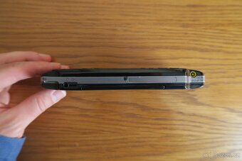 PSP 3000 s original pouzdrem a kabelem - 5