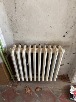 5 litinových radiátorů - 5