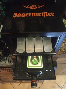 JAGERMEISTER CHLAĎÁK NA LAHVE I SKLENIČKY - 5