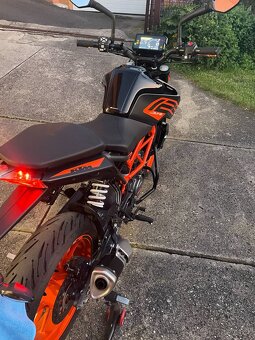 KTM DUKE 125 2021 BLACK - 5
