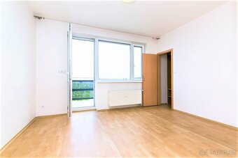 Pronájem bytu 3+kk s uzamykatelnou garáží, Metro 15 min - 5