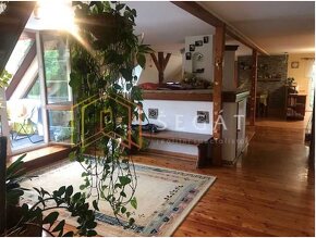 Prodej komerčního RD s bydlením, zahradou a garáži. - 5