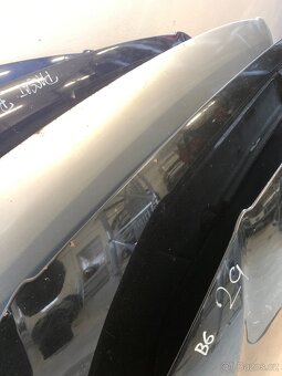 VW Passat B6, kapota - 5