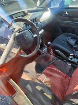 Citroen c4 1.6 hdi - 5