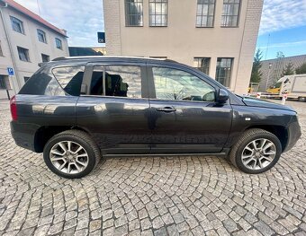 JEEP COMPASS 2.2CRD 120KW 4x4 LIMITED-KŮŽE-KAMERA-VYHŘEV - 5