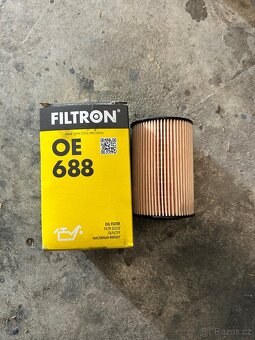 Prodám kryt motoru Passat b6 + filtr - 5