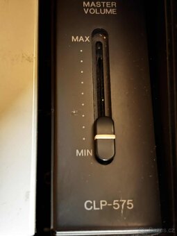 Klavinova Yamaha CLP 575 - 5