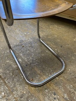 Chromovaná funkcionalistická židle s područkami - 5