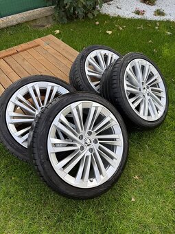 Letní Alu kola 19” VERITATE originál Škoda Superb 4 - 5