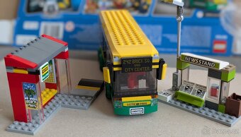 LEGO CITY 60154 zastávka autobusu - 5