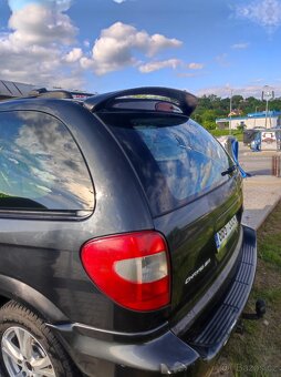 CHRYSLER VOYAGER 2.4 benzín, 2001 - 5