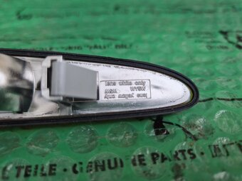 pravý boční blinkr BMW 3 E46 63137165914 , 7165914 - 5