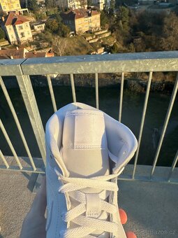 Jordan 1 Triple White - 5