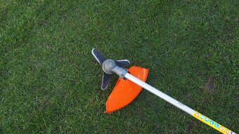 Profesionální křovinořez stihl fs400 - 5