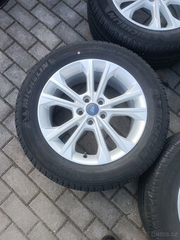 311. Originál ALU kola Ford (Kuga) 5x108 R17 s TPMS - 5