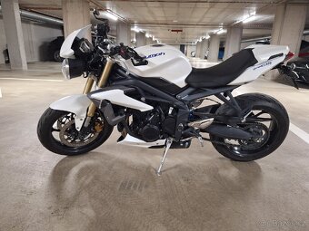 Triumph Street triple 675 - 5