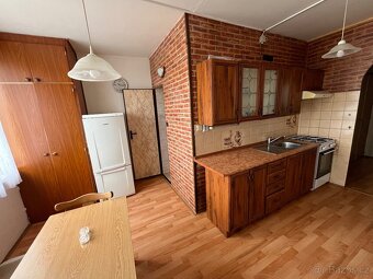 Byt 2+1 balkon Stara Role - 5