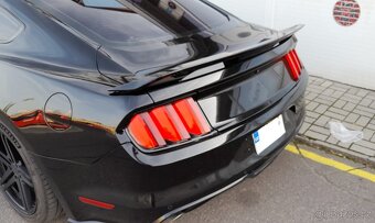 Zadní křídlo Ford Mustang - nové, černý lesklý spoiler - 5