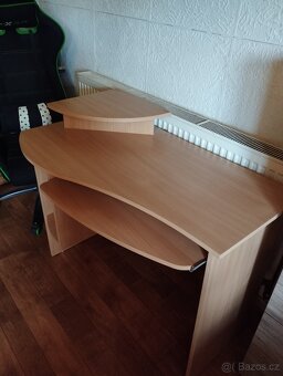 Psaci stůl k počítači - 5