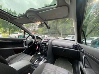 Peugeot 407 SW 2.0HDI 103kW Combi xenony klima panorama 2010 - 5