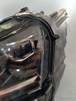 Led světla škoda karoq 2018 - popraskaná - 5