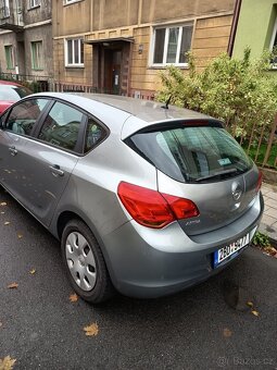 Opel Astra 1.4, 2010 - 5