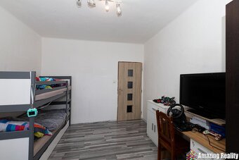 Prodej zděného bytu s garáží a balkonem, v obci Mileč - 5