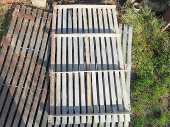 KOVOVÉ ROŠTY - 2 KUSY - 5