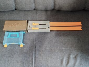 Hot Wheels přenosná vystřelovací dráha - 5