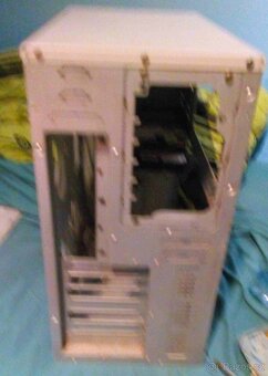 3x retro ATX skrine, zachrante je pred sberem - 5