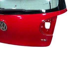 Páté dveře červená barva LY3D VW Golf 5 hatchback r.v. 2009 - 5