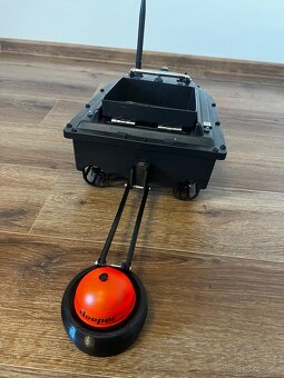 Rybářské vybavení zavážecí lodička deštník podložka stojan - 5