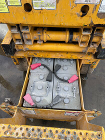 Nůžková plošina Haulotte Compact 8 - 5