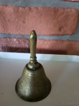 STAROŽITNÝ MOSAZNÝ ZVONEK - 5