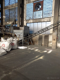 Třídička vč. dopravníku a násypky - 5