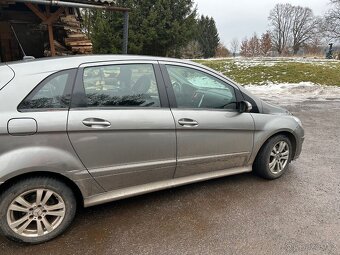 Mercedes B180 - 5