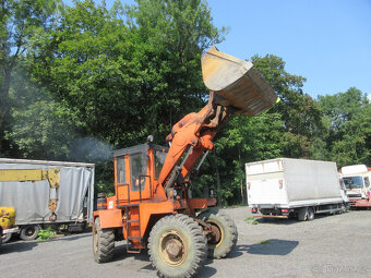 NAKLADAČ ZTS UNK 320 - NAKLADAČ ZTS UNK 320 - - 5