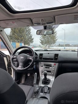 Subaru Outback 2.5i - 5